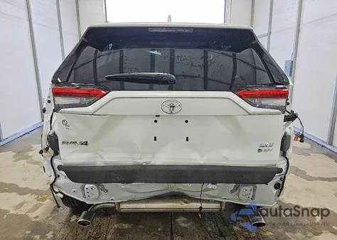 2025 Toyota Rav4 Xle Premium z USA, uszkodzony, nr VIN 4T3B6RFV2SU181079